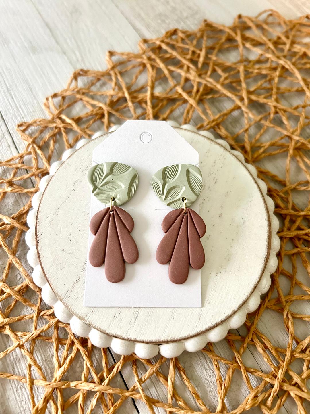 Leafy Dangles on Chestnut and Lichen Green