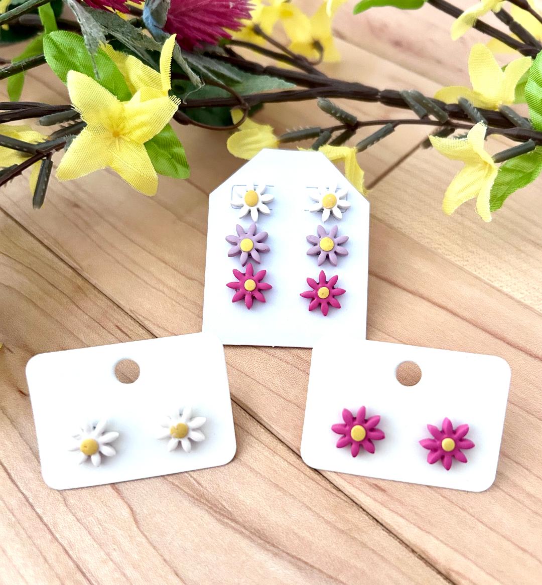 Daisy stud earrings